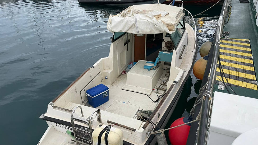 El Servicio Marítimo de la Guardia Civil intercepta una embarcación de recreo con 580 kg de hachís