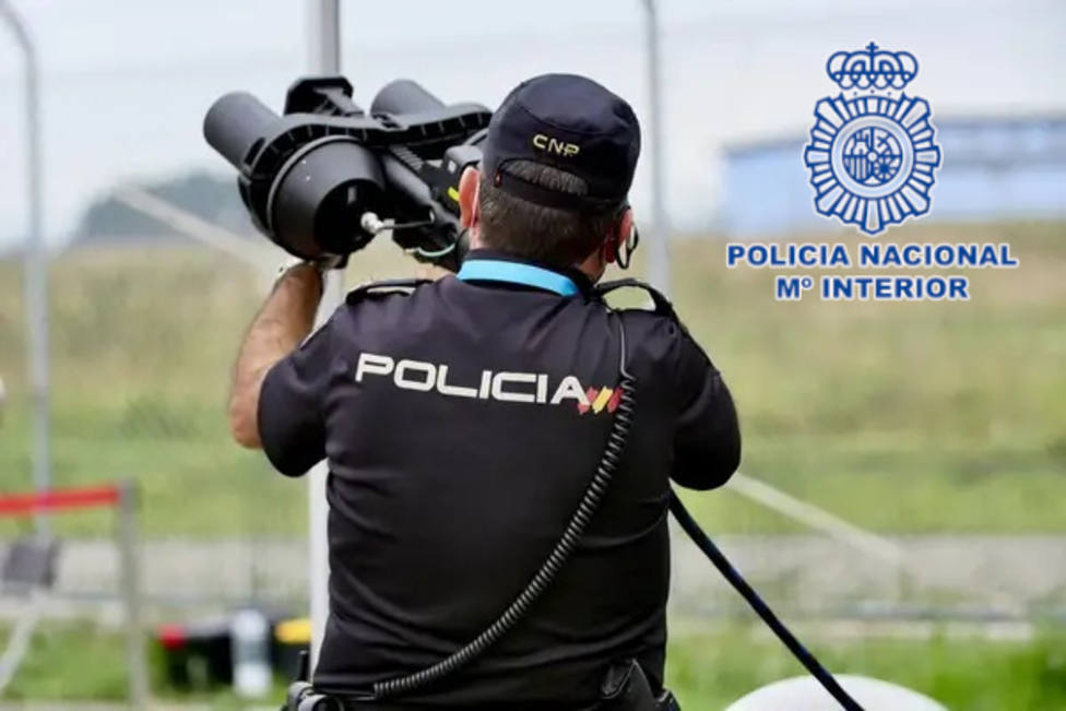 Así controla la Policía Nacional los vuelos ilegales de drones en Almería