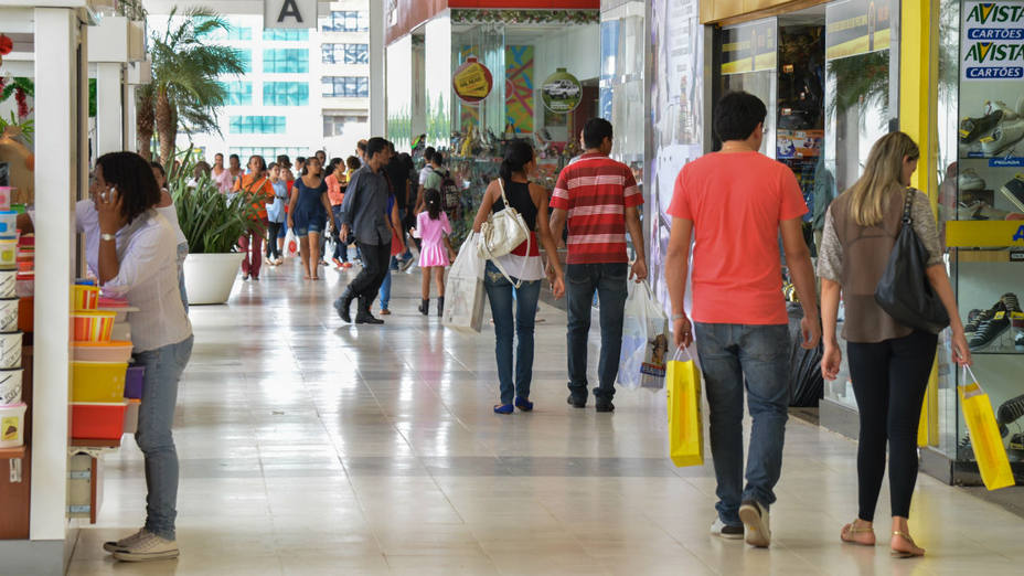 Novios de alquiler para ir de compras en centros comerciales en China