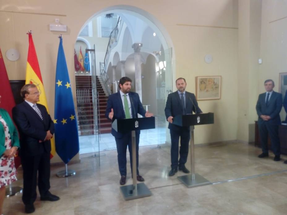 El Ministro de Fomento confirma que el próximo lunes llegará a Murcia el primer tren Híbrido