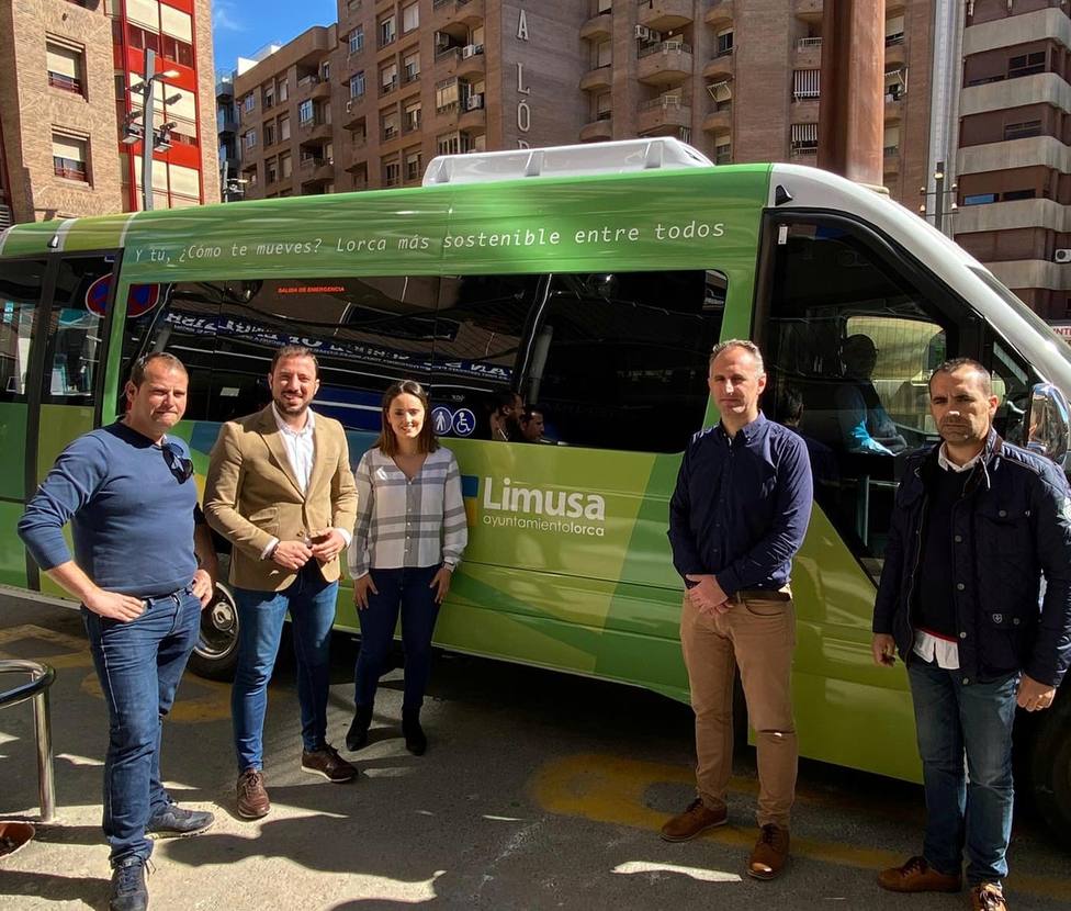 Limusa adquiere un nuevo autobús para el transporte urbano de viajeros en las rutas de las pedanías
