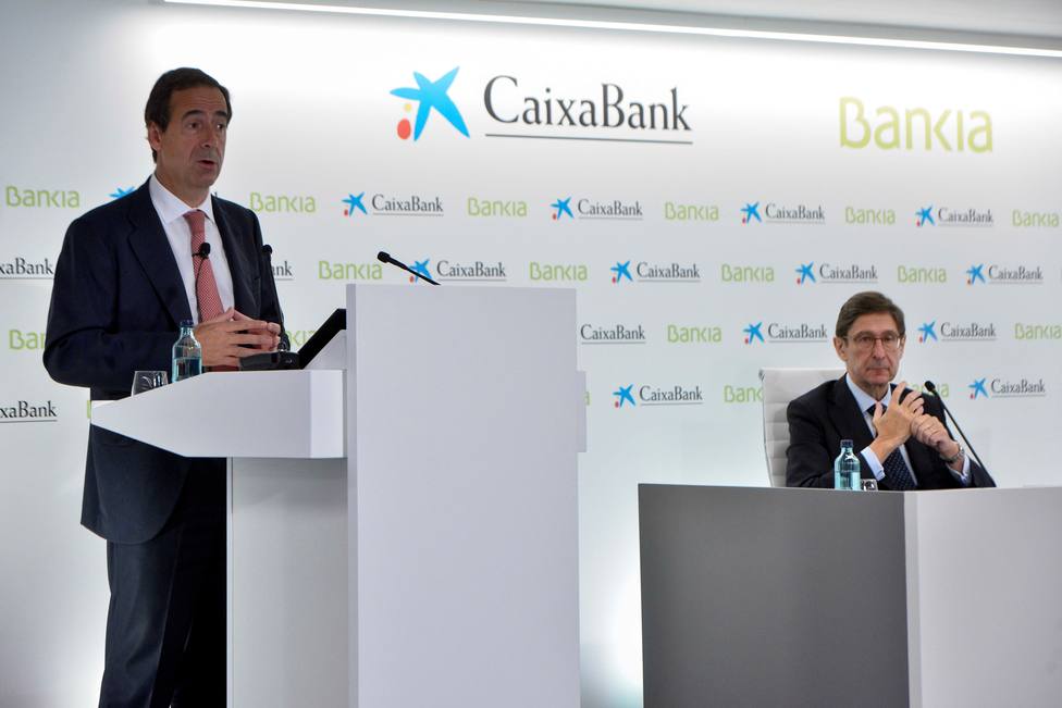 Bankia y CaixaBank esperan ahora un informe independiente sobre su fusión