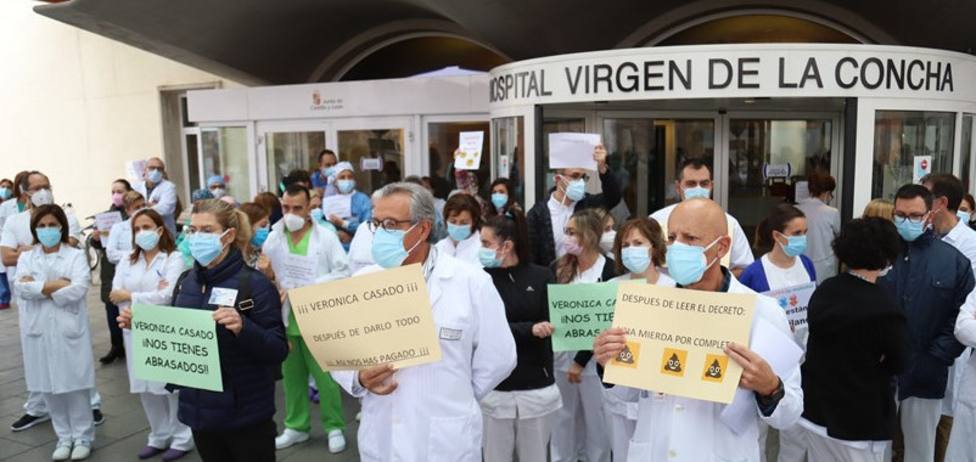 Sanitarios de Zamora se movilizan contra la Junta ,“de los aplausos a los latigazos”