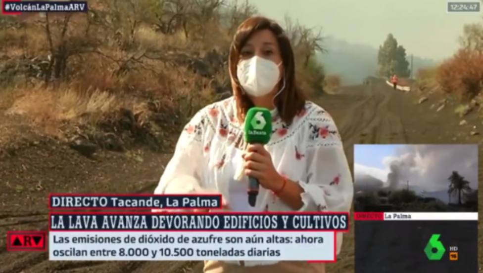 Una reportera de La Sexta echa a correr en directo tras el incidente vivido en La Palma: Tiene que abandonar