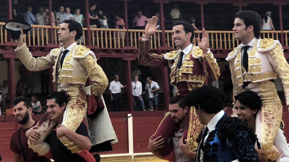 López Simón, David de Miranda y José Garrido, a hombros en Toro (Zamora)