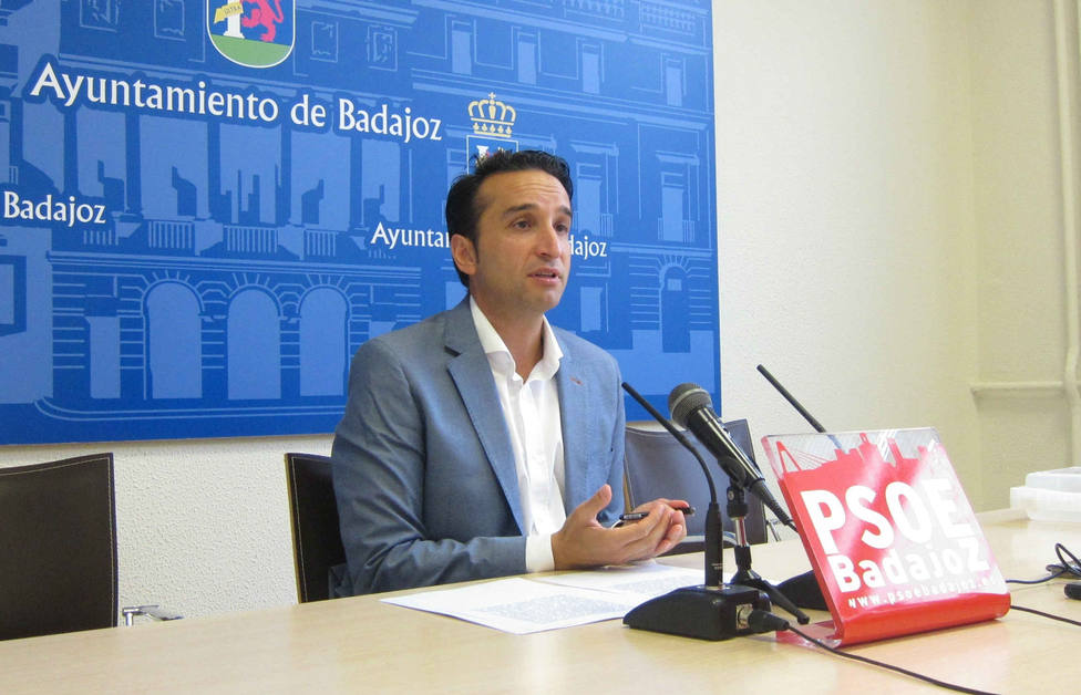 PSOE lamenta que Badajoz se convierta en un “refugio fascista