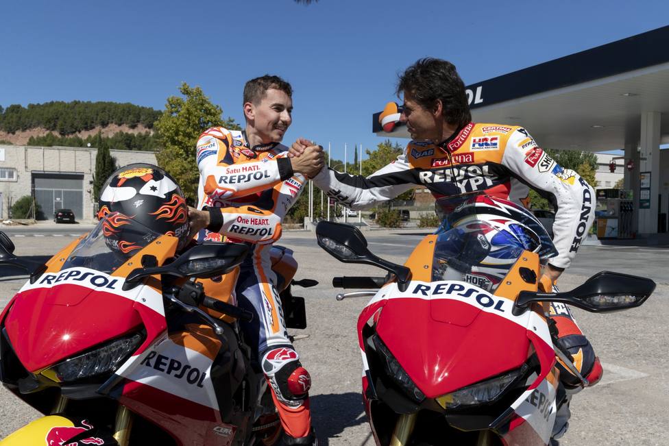 Lorenzo y Crivillé explican su llegada al Repsol Honda en su 25º aniversario