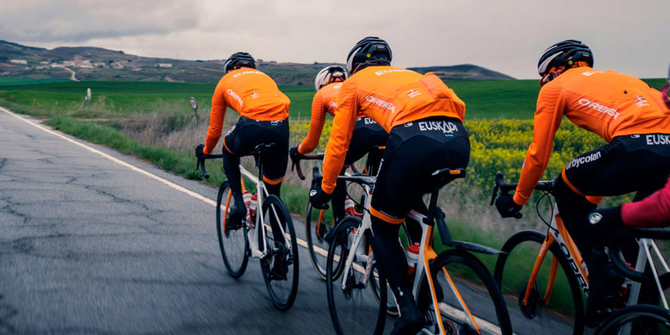 Euskaltel vuelve a patrocinar al equipo ciclista de la Fundación Euskadi