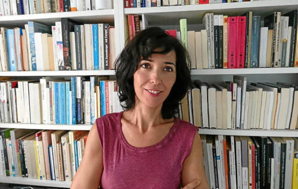 La Delegación de Cultura organiza un encuentro virtual con la escritora Edurne Portela por el Día del Libro