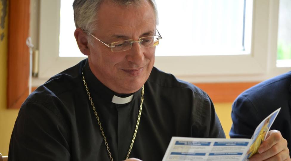 El obispo de Lugo preside hoy un funeral por las víctimas de la pandemia en la catedral