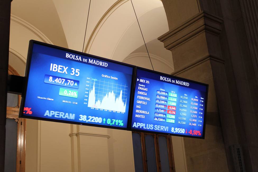 La Bolsa sestea a la espera de noticias, mientras suben el petróleo y el rendimiento de los bonos