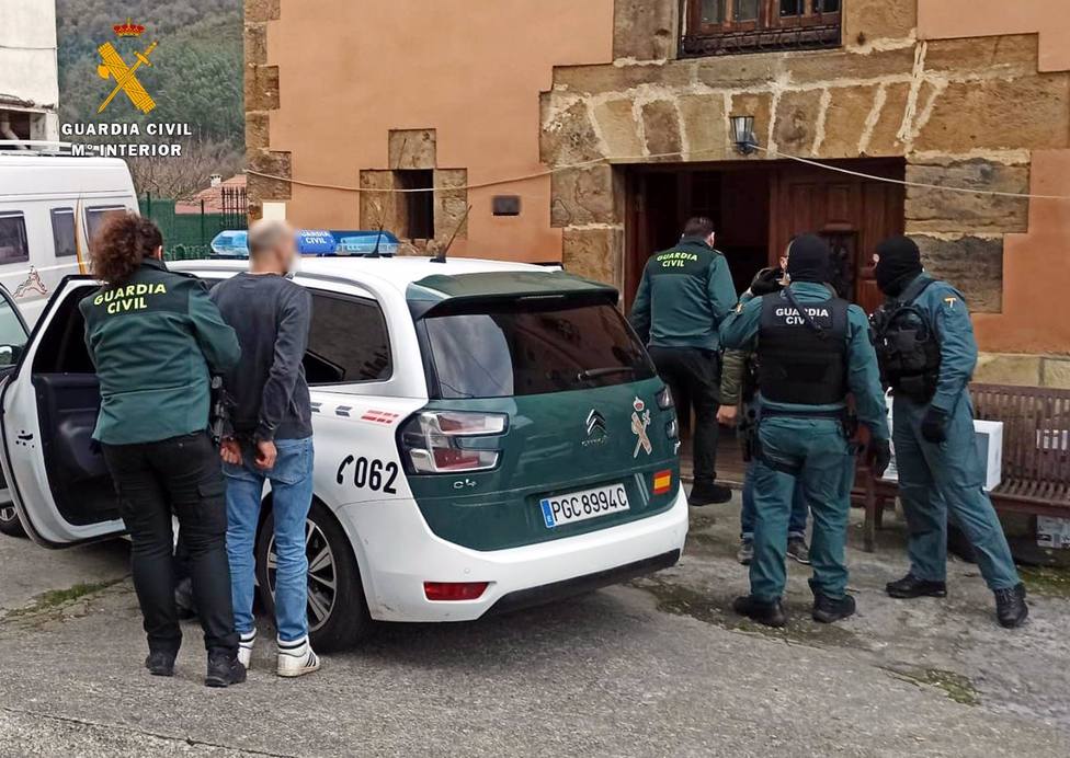 Dos italianos detenidos en Castro por una plantaciÃ³n indoor de marihuana
