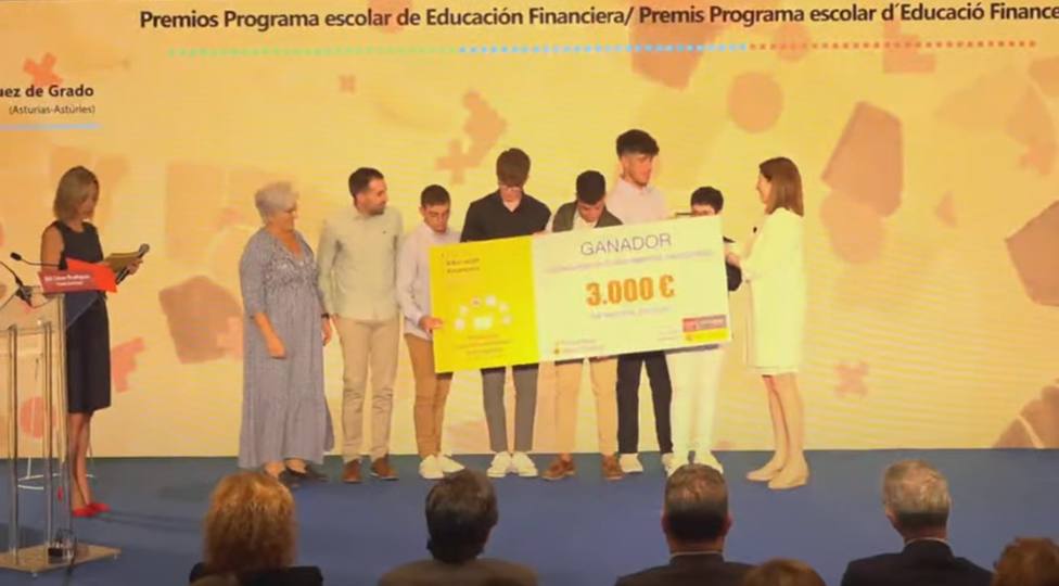 Equipo lorquino de IES Príncipe de Asturias gana concurso del Banco de España