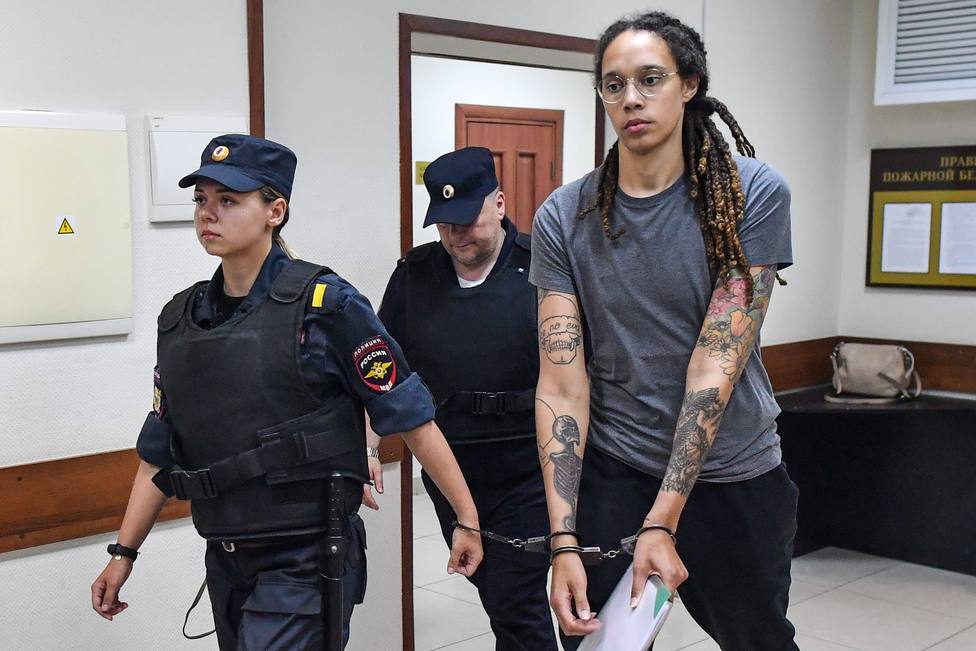 La jugadora de baloncesto Brittney Griner condenada a 9 años de cárcel en Rusia por trafico de drogas