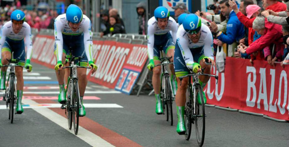 El Giro levantó el telón en Irlanda del Norte.
