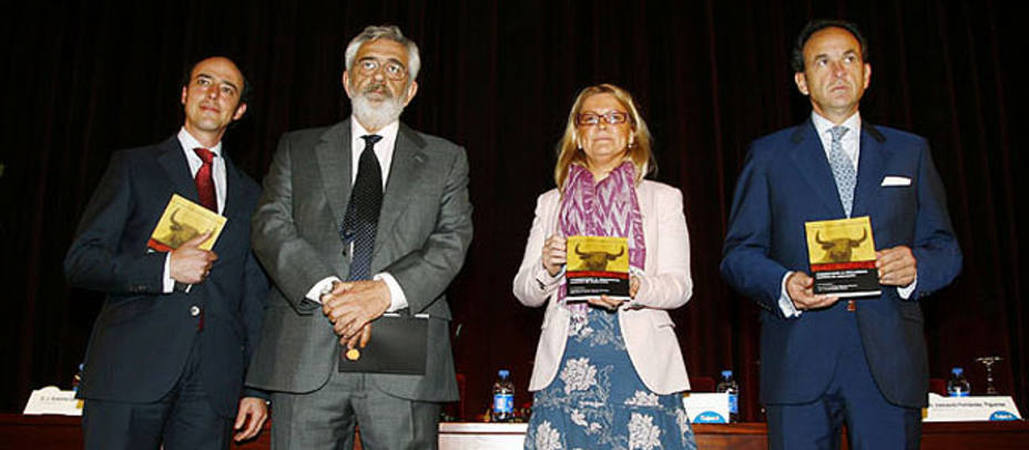 Acto de presentación del libro Comentarios al reglamento taurino en Andalucía. ARJONA