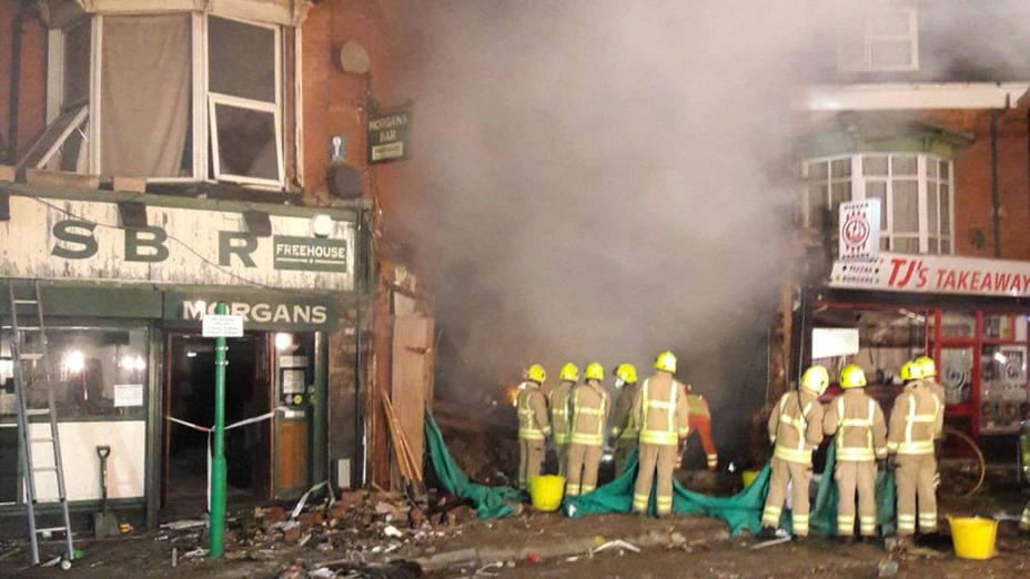 Seis heridos en el derrumbe e incendio de un edificio en Leicester