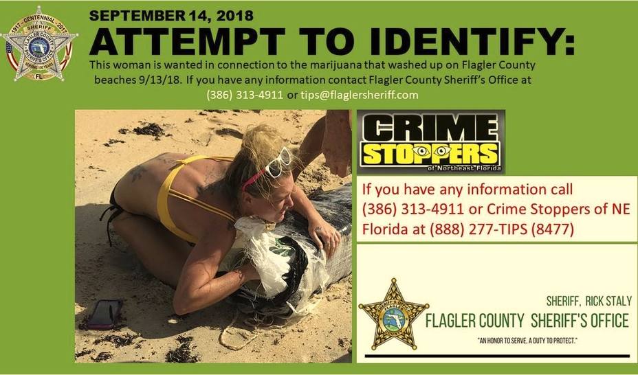 La Policía de Florida busca a una mujer que sale en una foto abrazando un paquete de marihuana