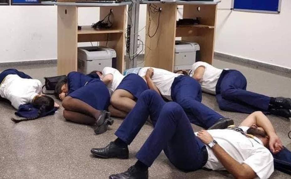 Economía/Empresas.- USO critica que tripulantes de Ryanair tuvieran que dormir en el suelo en el aeropuerto de Málaga