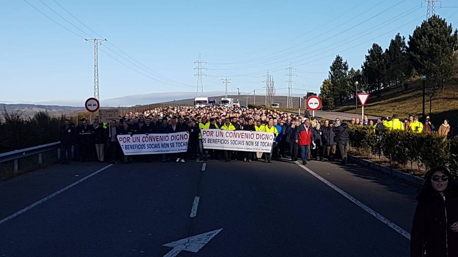 Manifestación por As Pontes reclamando un nuevo convenio para Endesa
