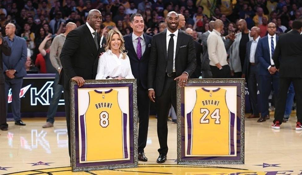 Tras su retirada, los Lakers retiraron los números 8 y 24, los que portó durante sus 20 años en la NBA