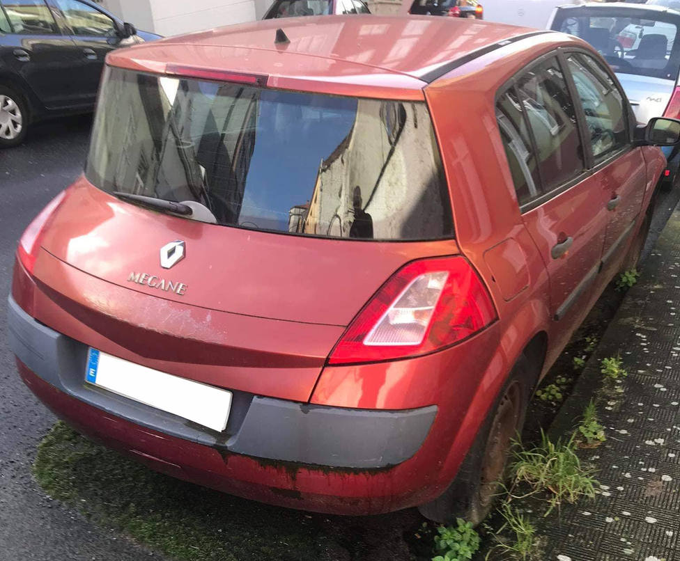 Algunos vecinos habían denunciado el estacionamiento del vehículo - FOTO: Tráfico Ferrolterra
