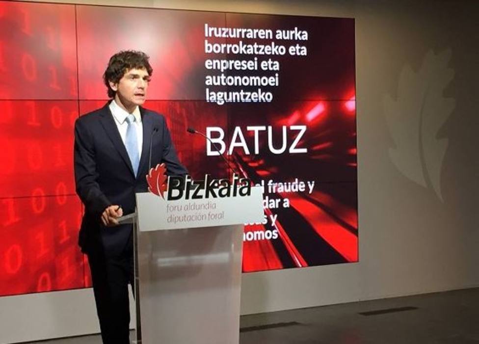 UNai Rementería, diputado general de Bizkaia, en la presentación de Batuz