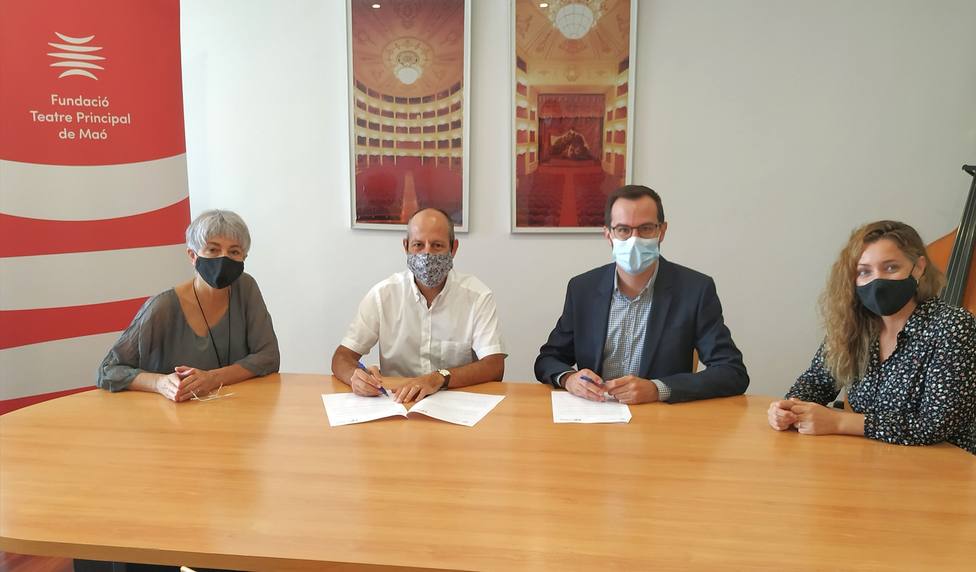 El Teatro Principal de Maó y la empresa Fundación Guillem Cifre de Colonya firman un convenio de colaboración
