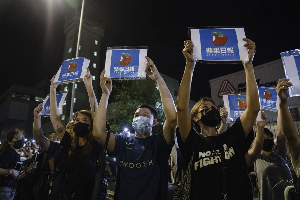 Apple Daily publica su última edición tras el bloqueo sufrido por parte de las autoridades de Hong Kong