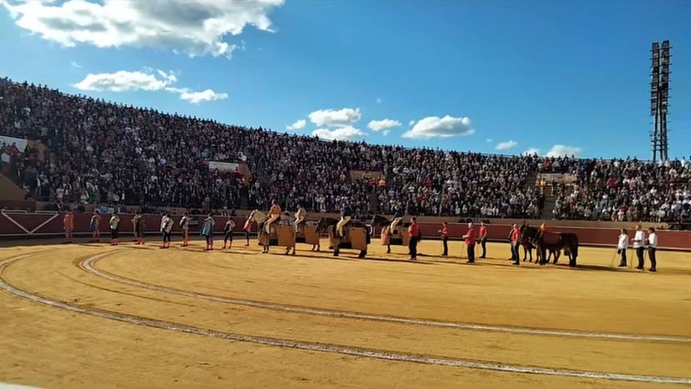 La plaza de toros de Móstoles se llenó el domingo para el regreso de los festejos taurinos