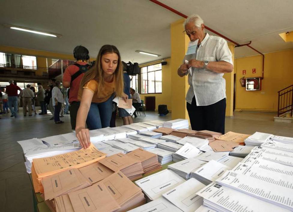 El PSOE sigue liderando la intención de voto, según un nuevo sondeo