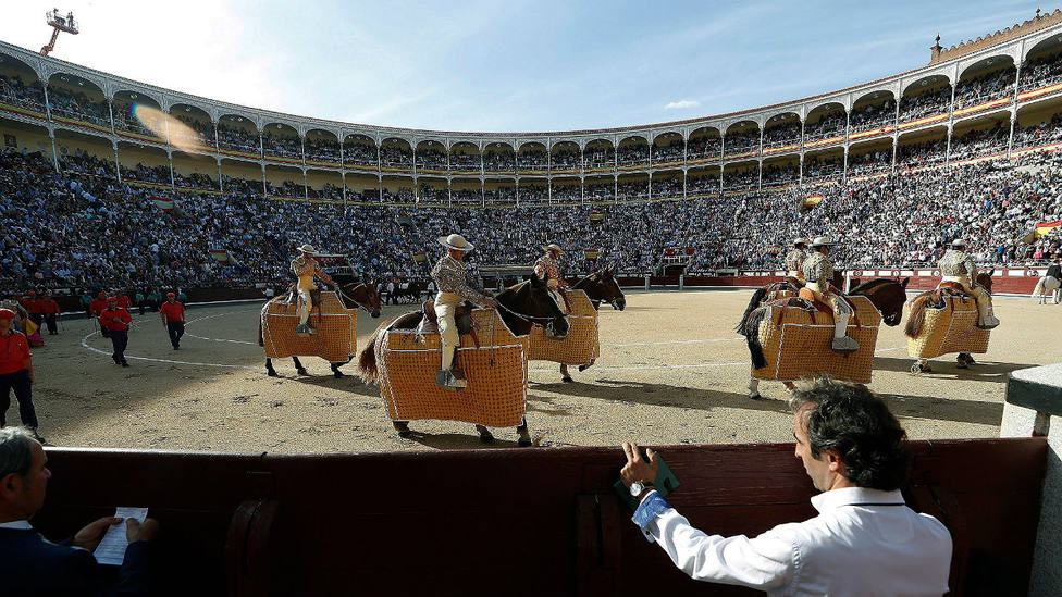 Paseíllo en la plaza de toros de Las Ventas, buque insignia de la tauromaquia en la Comunidad de Madrid