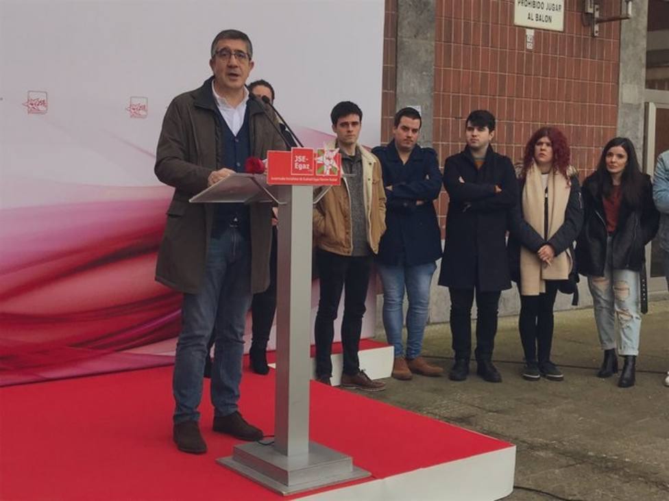Patxi López acusa a líderes de la derecha y de partidos independentistas catalanes de no estar a la altura del país
