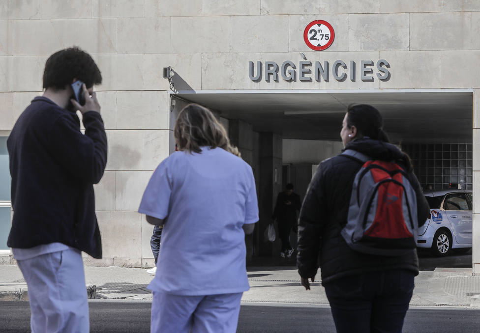 Exterior del Hospital ClÃ­nico de ValÃ?ncia donde se encuentra ingresado un paciente con coronavirus