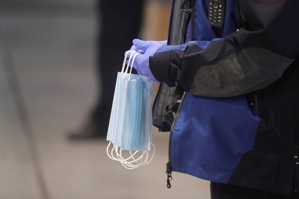 La Policía halla un alijo de cocaína valorado en más de 1 millón de euros en un cargamento de mascarillas