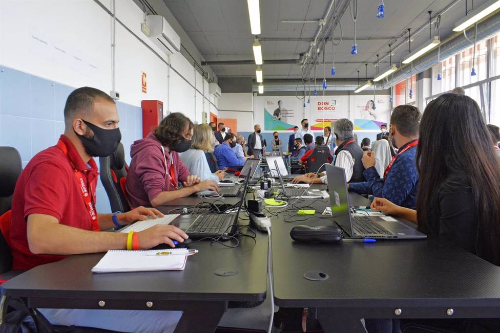 Sevilla.- El PolÃ­gono Sur estrena una escuela digital en el Centro Social Don Bosco para personas desfavorecidas