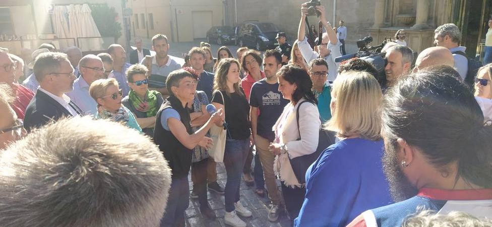 Ganaderos de La Rioja espetan a Concha Andreu: Estáis extendiendo la miseria