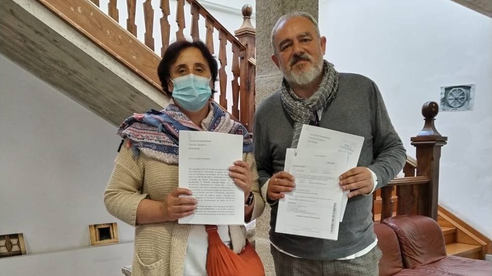 Escritos presentados en el Concello de Mondoñedo para pedir la paralización del parque eólico de Sasdónigas
