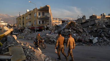 El nÃºmero de vÃ­ctimas del terremoto en TurquÃ­a supera ya las 43.500 personas