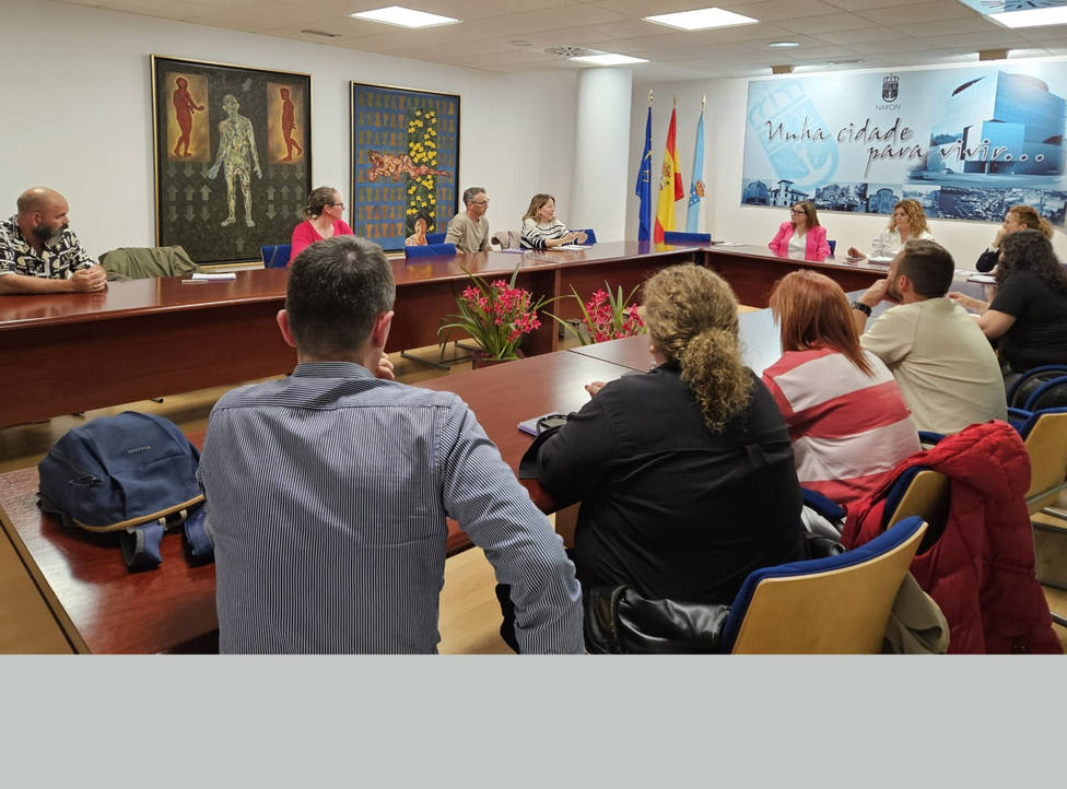 Reunión entre el gobierno de Narón y los representantes de las Anpas - FOTO: Concello de Narón