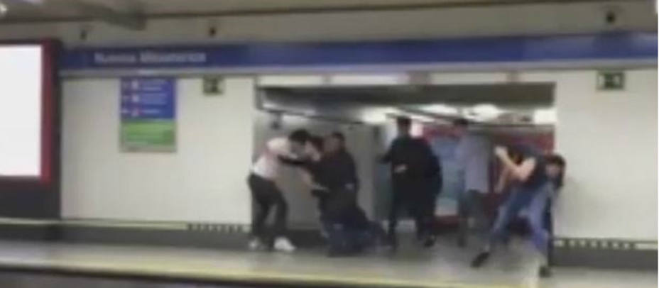 Brutal pelea a navajazos en el Metro de Madrid