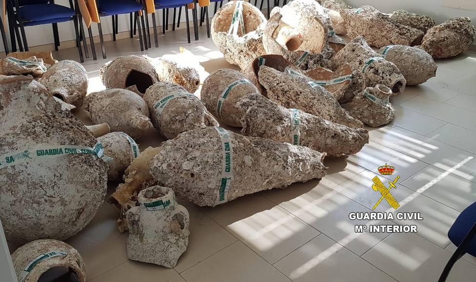 Recuperadas más de 100 piezas históricas expoliadas de yacimientos subacuáticos de Formentera
