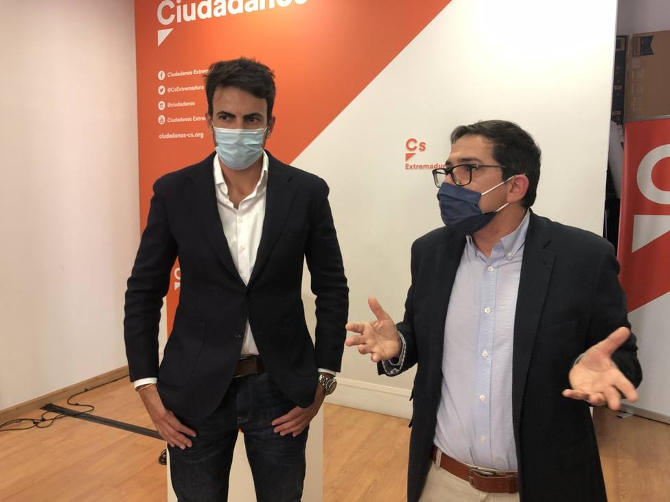 José María Espejo junto a David Salazar, el nuevo líder de Ciudadanos en Extremadura. Foto: Fabián V. (COPE)