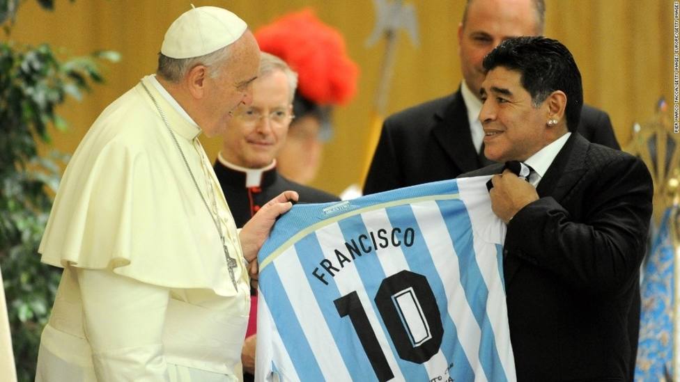 Papa Francisco y Maradona