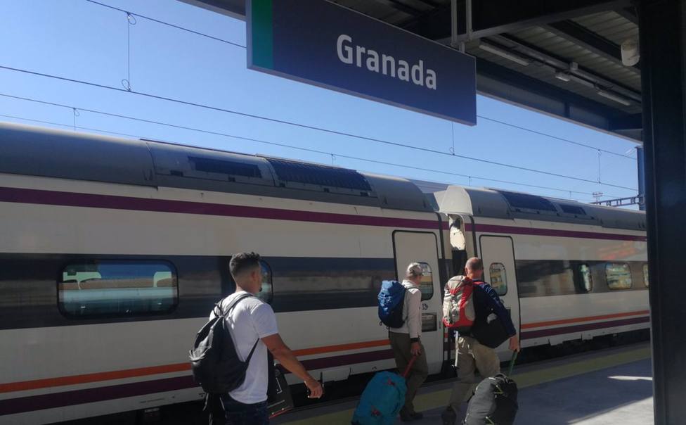 Granada.- Renfe incorpora dos trenes mÃ¡s a la relaciÃ³n Avant Granada-Sevilla a partir del 31 de mayo