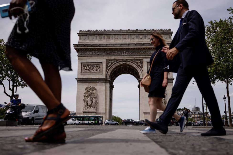 Francia notifica 2.320 nuevos positivos y 33 fallecidos más en las últimas 24 horas