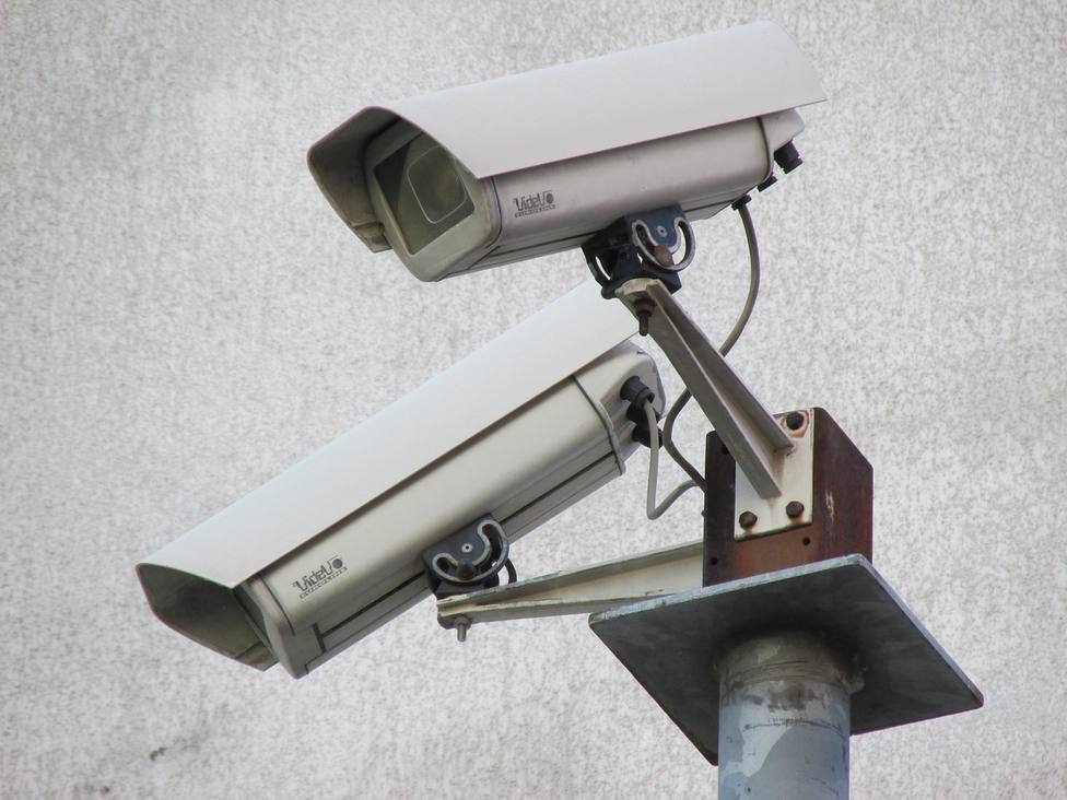 ctv-2v0-surveillance-camera-2841549 1280