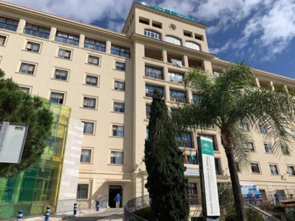 Ascienden a 80 los profesionales de hospital de Málaga infectados por covid
