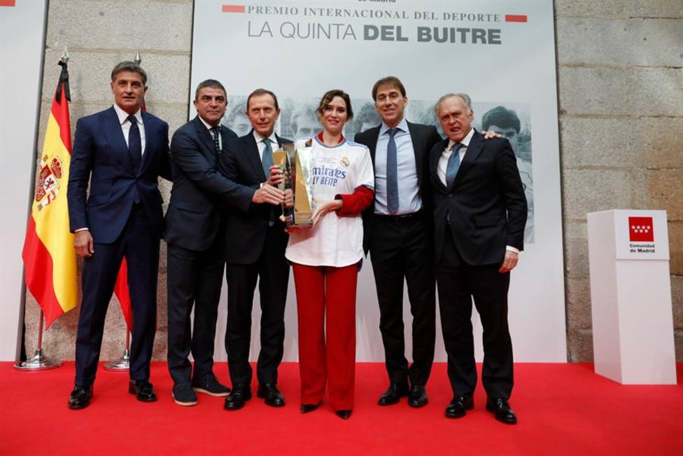 Madrid premia a la Quinta del Buitre, un equipo de leyenda que proyectó su imagen por el mundo
