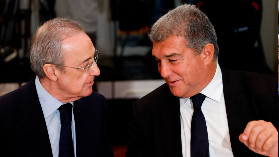Florentino Pérez y Joan Laporta, durante una reunión por la Superliga, en 2022. EFE